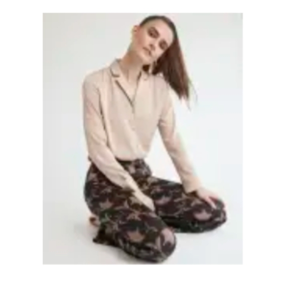 RW&Co Long sleeve button-down satin blouse - Picture 6 of 6